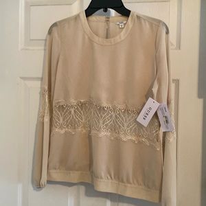 New blouse from Guess , size xs
